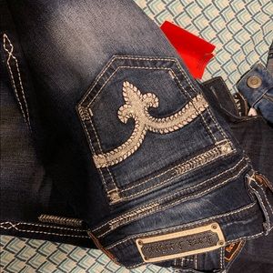 Rock revivals 34 women’s